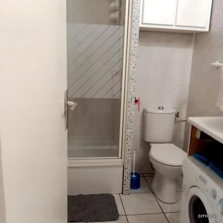 2 Personnes Proche Et Commerces - 2phoe504 Apartment *